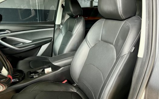 2025 CHEVROLET CAPTIVA PREMIER A/T. (BRAND NEW CONDITION).