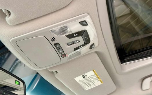 2014 TOYOTA SIENNA XLE A/T.