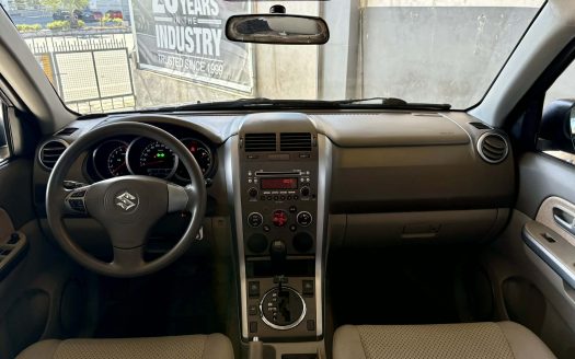 2011 SUZUKI GRAND VITARA GLX 4X2 A/T.