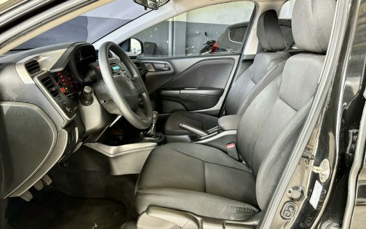 2016 HONDA CITY M/T.