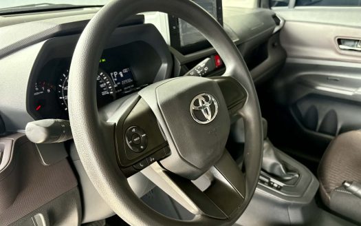 2023 TOYOTA AVANZA E A/T.
