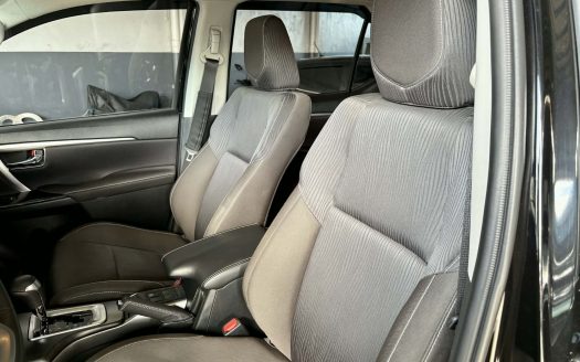 2024 TOYOTA FORTUNER V DIESEL 4X2 A/T. (BRAND NEW CONDITION).