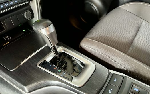 2024 TOYOTA FORTUNER V DIESEL 4X2 A/T. (BRAND NEW CONDITION).