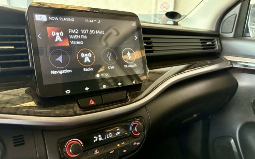 2024 SUZUKI XL7 HYBRID GLX A/T. (BRAND NEW CONDITION).