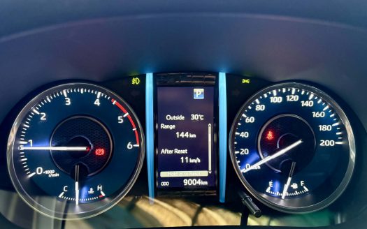 2024 TOYOTA FORTUNER V DIESEL 4X2 A/T. (BRAND NEW CONDITION).