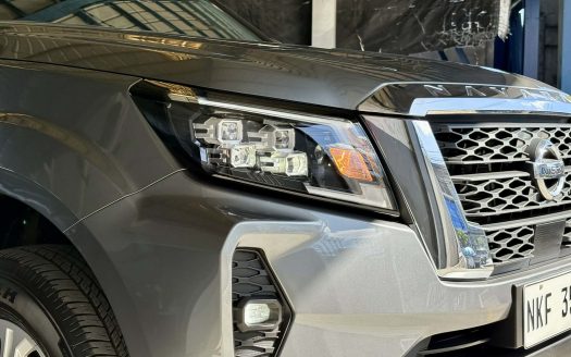 2025 NISSAN NAVARA VE CALIBRE 4X2 A/T. (BRAND NEW CONDITION).