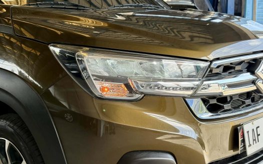 2024 SUZUKI XL7 HYBRID GLX A/T. (BRAND NEW CONDITION).