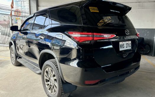 2024 TOYOTA FORTUNER V DIESEL 4X2 A/T. (BRAND NEW CONDITION).