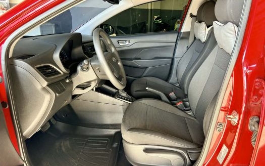 2019 HYUNDAI ACCENT A/T.