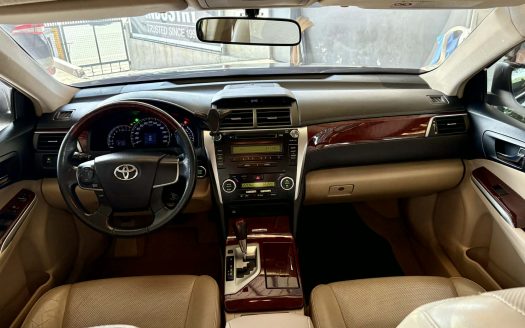 2014 TOYOTA CAMRY 2.5V A/T.
