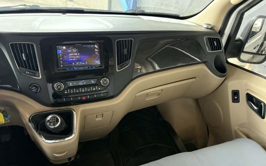 2017 FOTON TUANO VAN DIESEL M/T.