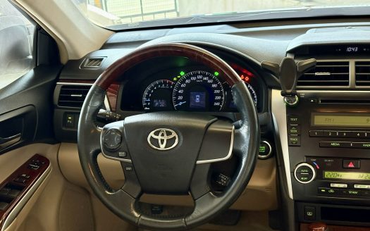 2014 TOYOTA CAMRY 2.5V A/T.