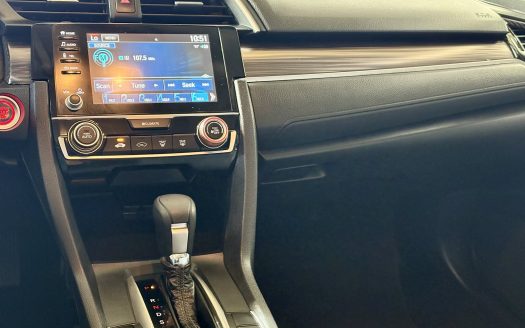 2020 HONDA CIVIC 1.8S A/T.