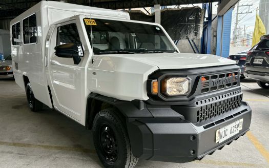 2025 TOYOTA HILUX TAMARAW DIESEL M/T.