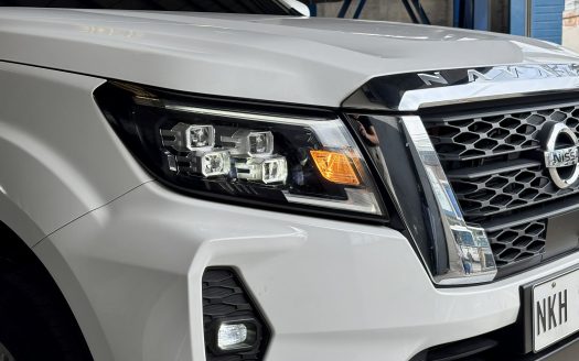 2025 NISSAN NAVARA VE CALIBRE 4X2 A/T. (BRAND NEW CONDITION).