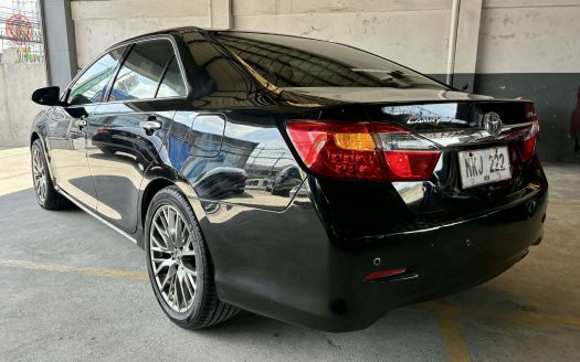 2014 TOYOTA CAMRY 2.5V A/T.
