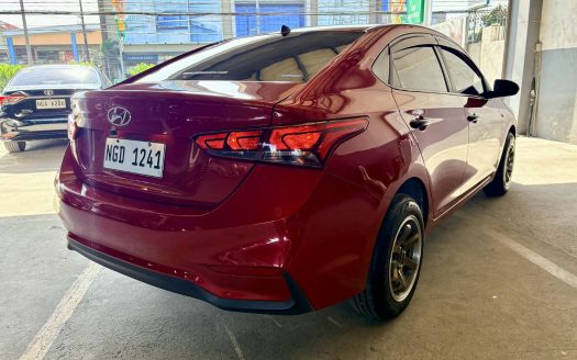 2019 HYUNDAI ACCENT A/T.