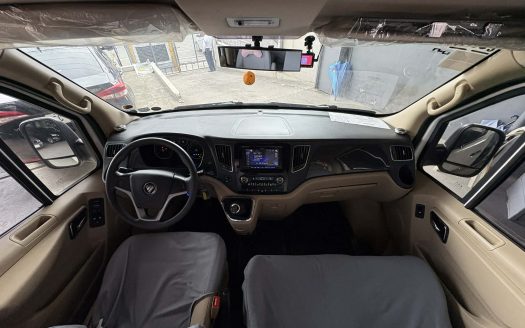 2017 FOTON TUANO VAN DIESEL M/T.