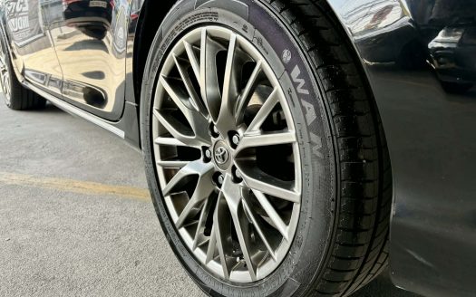 2014 TOYOTA CAMRY 2.5V A/T.