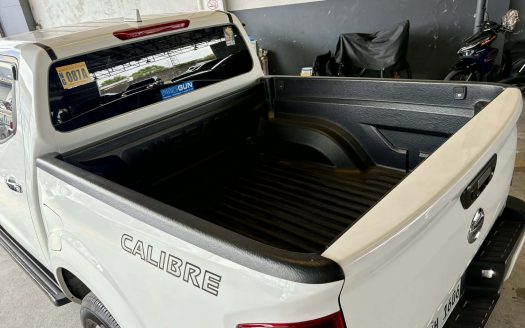 2025 NISSAN NAVARA VE CALIBRE 4X2 A/T. (BRAND NEW CONDITION).