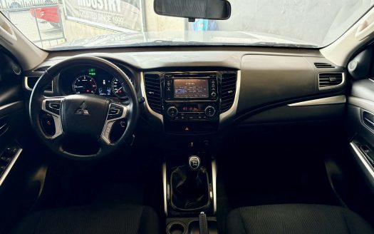 2022 MITSUBISHI MONTERO SPORT GLX M/T.