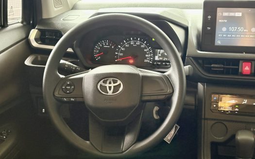 2025 TOYOTA AVANZA E A/T.
