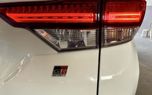 2024 TOYOTA RUSH GR-SPORT A/T.