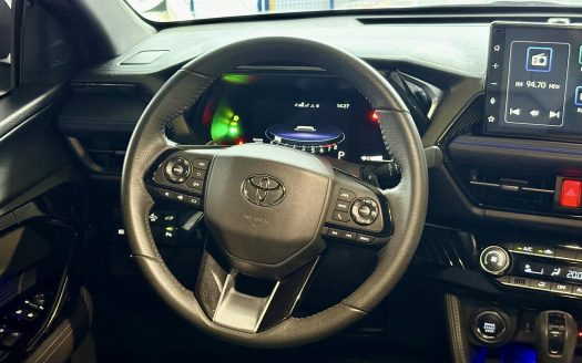 2024 TOYOTA YARIS CROSS V A/T.