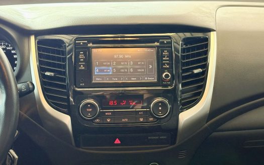 2022 MITSUBISHI MONTERO SPORT GLX M/T.