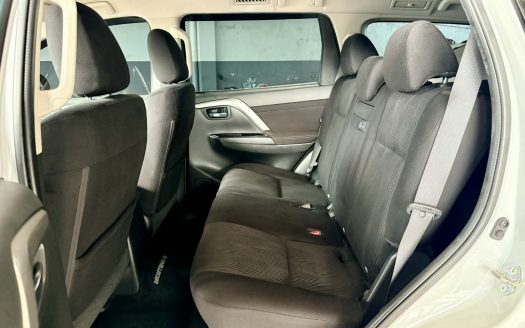 2022 MITSUBISHI MONTERO SPORT GLX M/T.