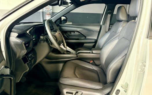 2024 TOYOTA YARIS CROSS V A/T.