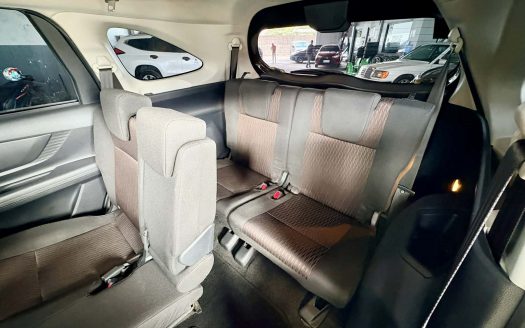 2025 TOYOTA AVANZA E A/T.