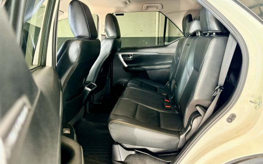 2022 TOYOTA FORTUNER Q 4X2 DIESEL A/T.