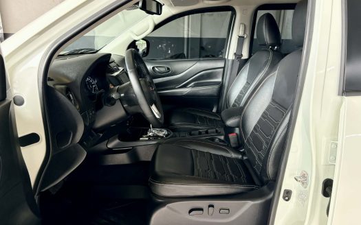 2024 NISSAN NAVARA CALIBRE-X A/T.