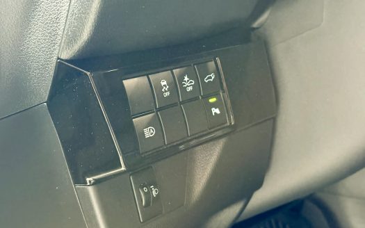 2024 TOYOTA YARIS CROSS V A/T.