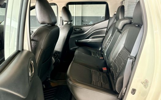 2024 NISSAN NAVARA CALIBRE-X A/T.