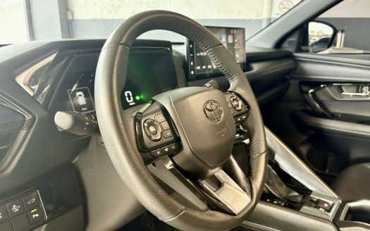 2024 TOYOTA YARIS CROSS V A/T.