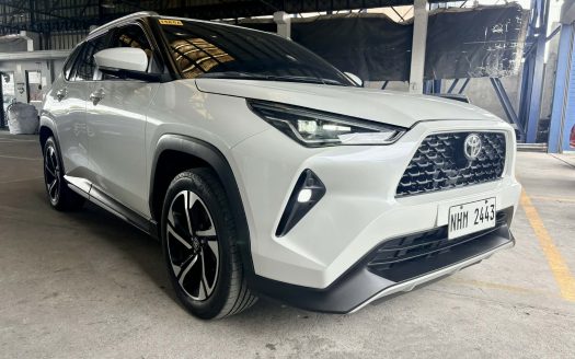 2024 TOYOTA YARIS CROSS V A/T.