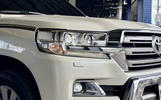 2017 TOYOTA LAND CRUISER 200 VX V8 PREMIUM A/T.