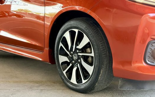 2022 HONDA BRIO RS A/T.