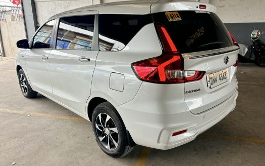2025 SUZUKI ERTIGA GLX HYBRID A/T. (BRAND NEW CONDITION).